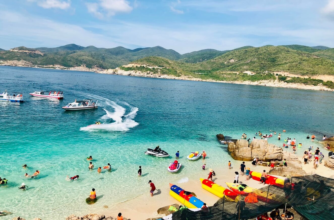 Travel Tips for Visiting Vĩnh Hy 🌊